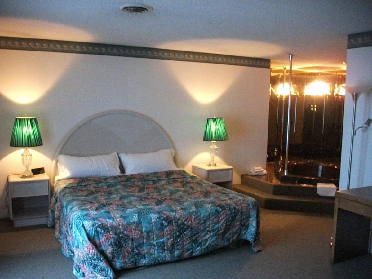 Knights Inn Mackinaw City Pokoj fotografie